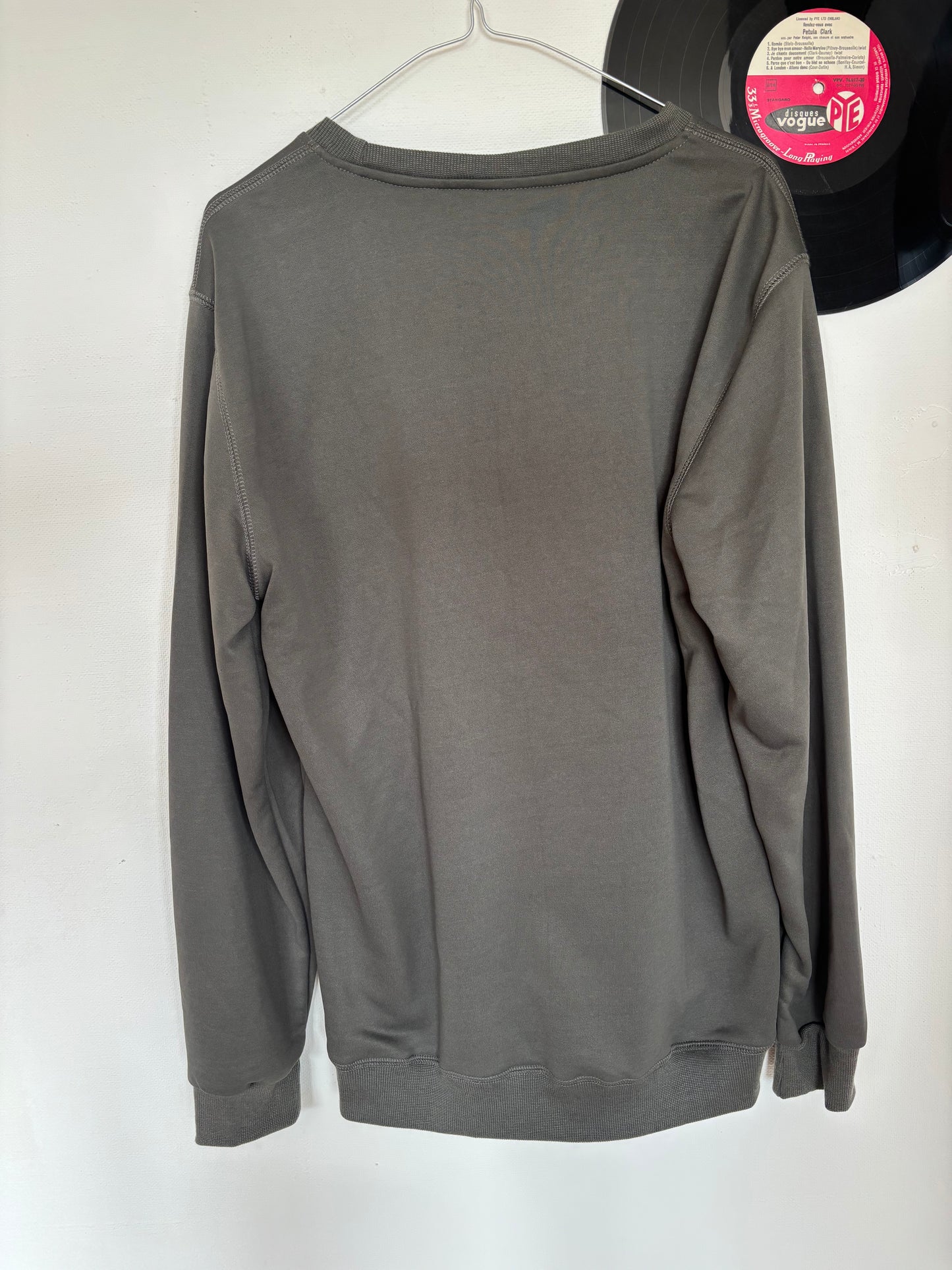 Sweat - L