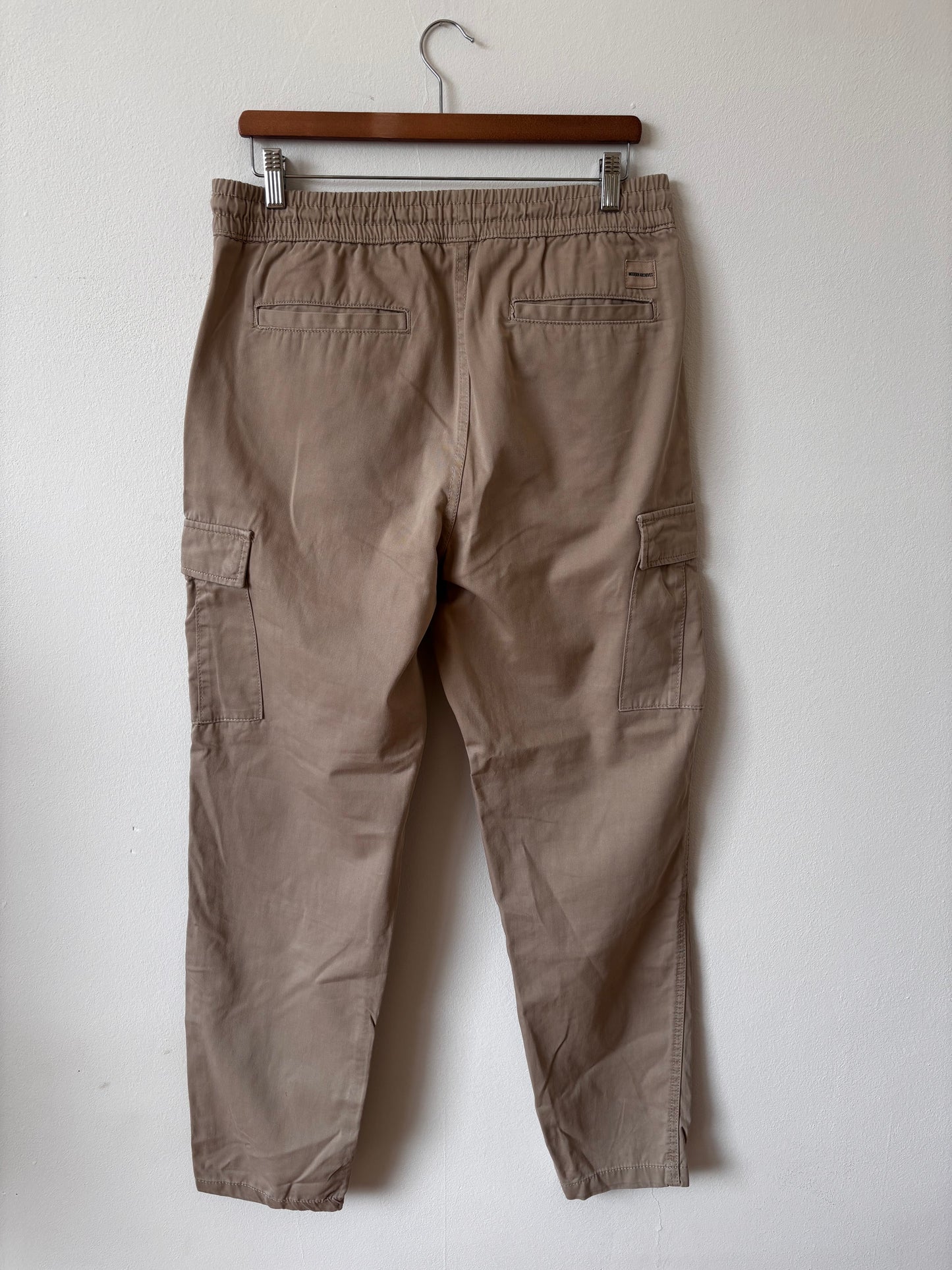 Cargo BERSHKA - L