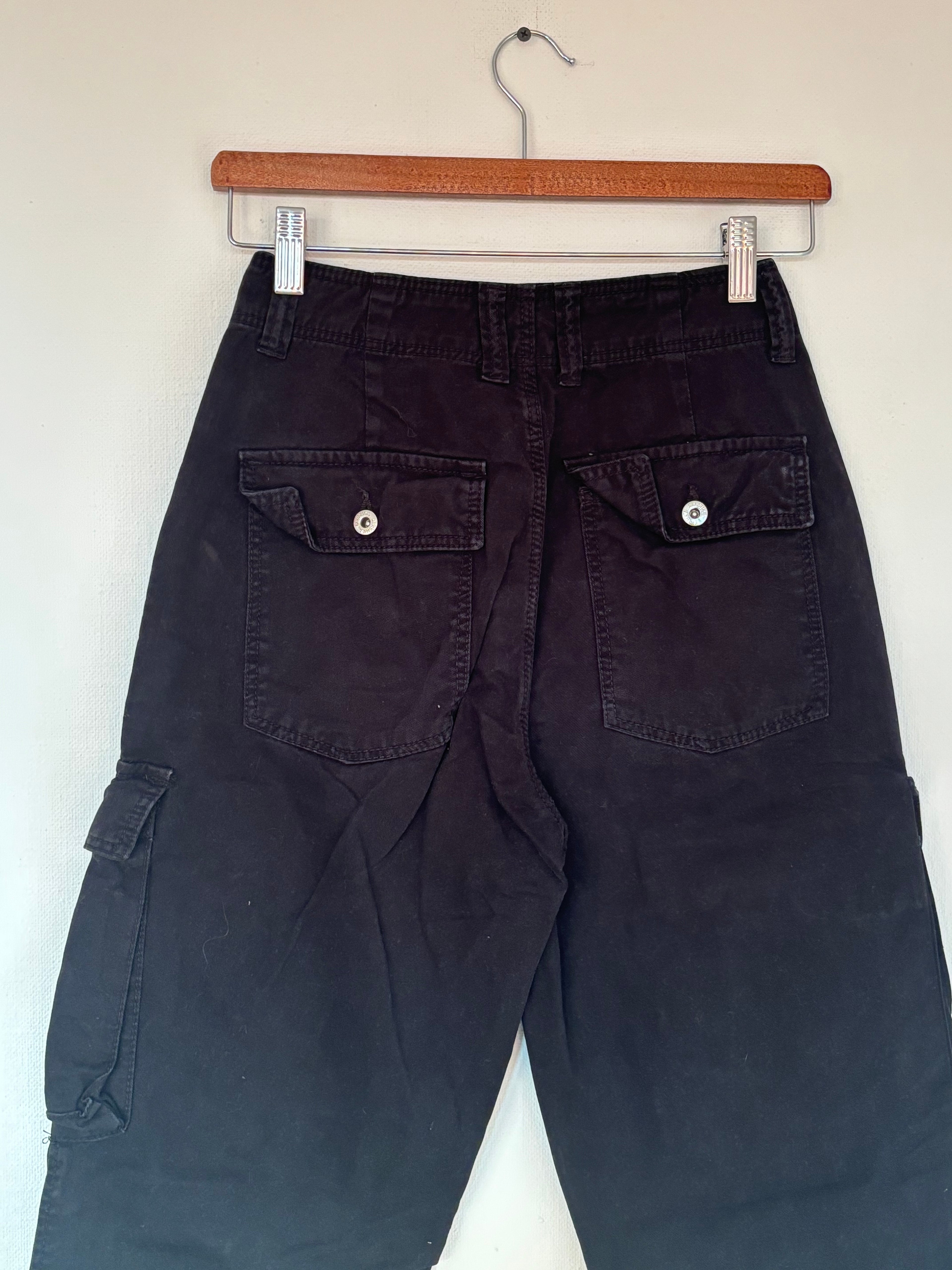 Cargo Bershka - 34